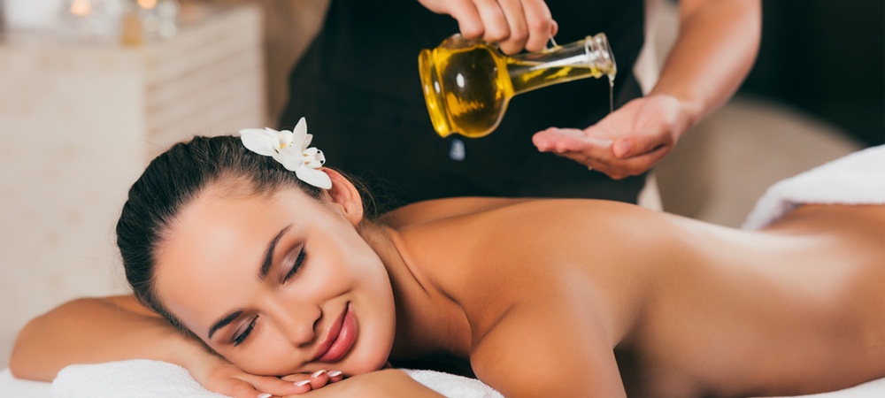 Swedish Massage with Organic Oil